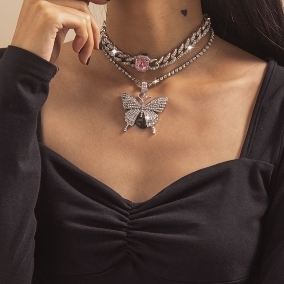 Beautiful Silver & Pink Sapphire 🦋 Necklace Set! - Picture 2 of 7